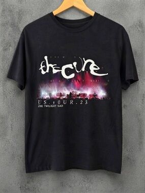 Gildan Tour Black Graphic Tee